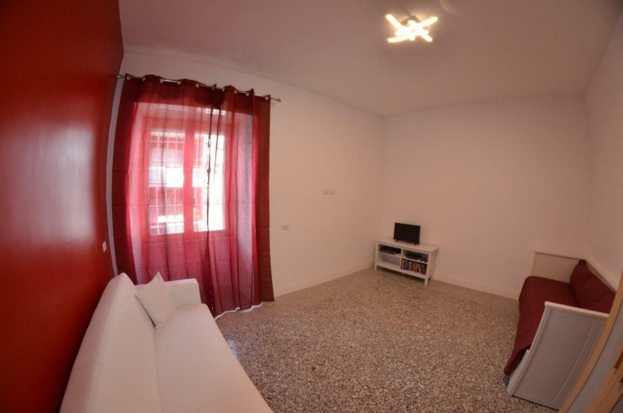 Bed&Bookofrome Apartment Bagian luar foto